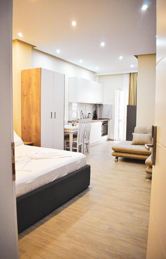 Delmar Apartments Golem  Extérieur photo
