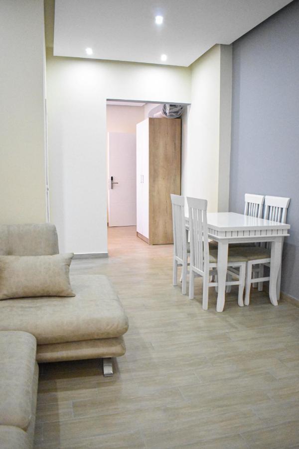 Delmar Apartments Golem  Extérieur photo
