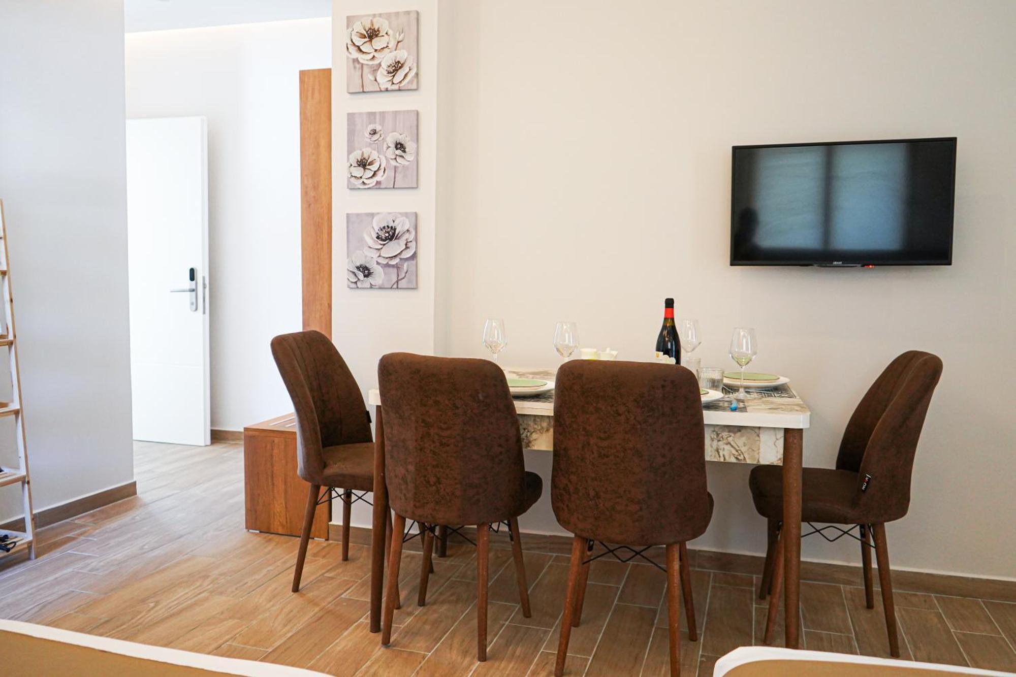 Delmar Apartments Golem  Extérieur photo