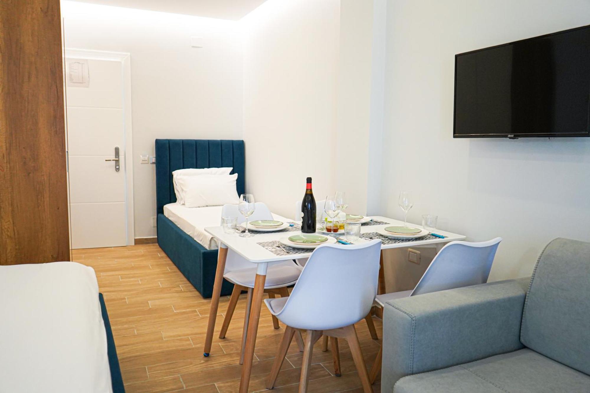 Delmar Apartments Golem  Extérieur photo